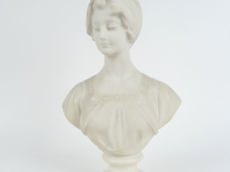 Vente aux enchères Ecole française fin XIXème.  "Portrait de jeune fille en buste coiffée