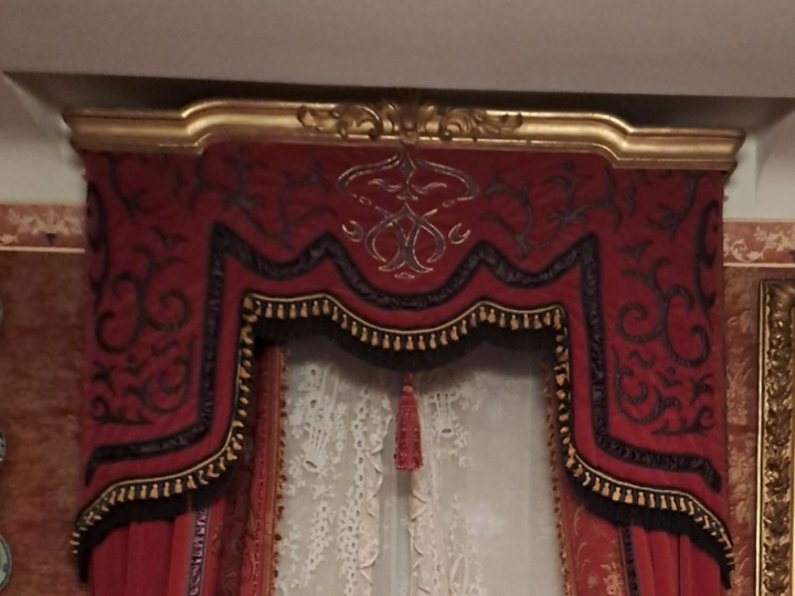 Lot de tentures et cantonnières