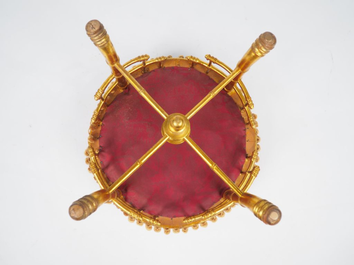 Tabouret Napoléon III piétement bambou en bois doré, assise en soie po