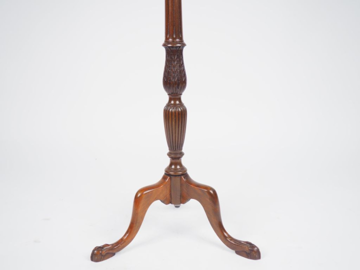 Sellette anglaise tripode XIXème en acajou et placage d'acajou fût en 