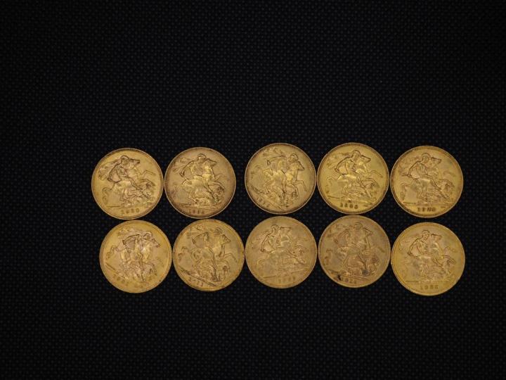 10 souverains or : 1899, 1896, 1930, 1929, 1930, 1917, 1911, 1930, 193