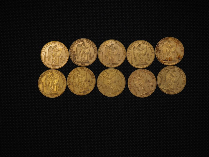 10 pièces de 20 Francs or : 1895, 1876, 1897, 1877, 1876, 1876, 1896, 