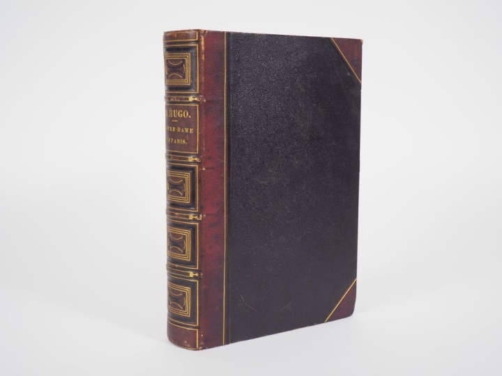 HUGO (Victor). NOTRE-DAME DE PARIS. Édition illustrée d'après les dess