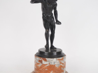 Vente aux enchères Ecole italienne XIXème d'après les bronzes du Vatican. "Faune aux cymb