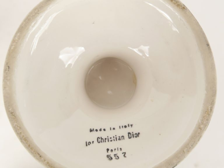 Christian DIOR.  Paire de vases Ananas en porcelaine argentée. Signés.