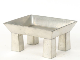 Vente aux enchères Ettore SOSTASS.  Centre de table "basilio" collection métallia en méta