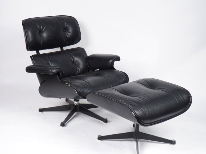 Charles et Ray EAMES pour mobilier international éditeur. Fauteuil ann