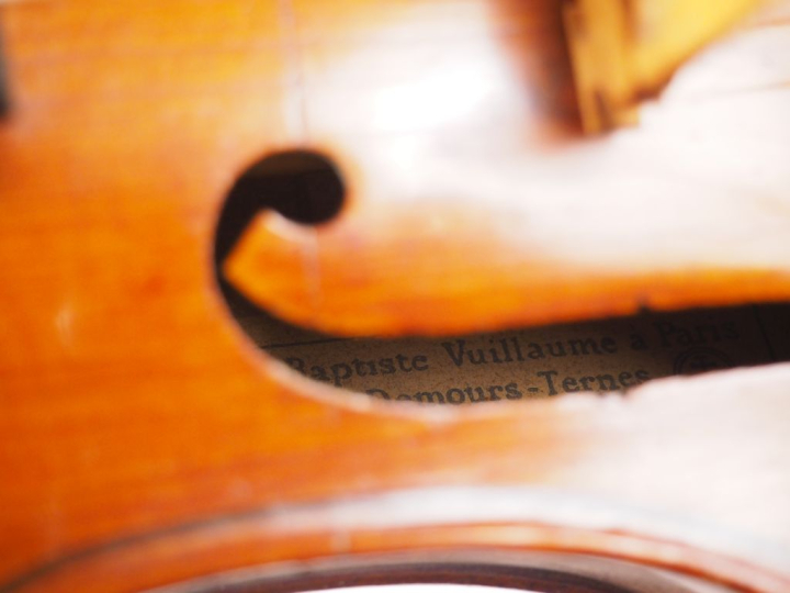 Violon d'étude	 fait à Mirecourt vers 1920-1930 portant l'etiquette "J