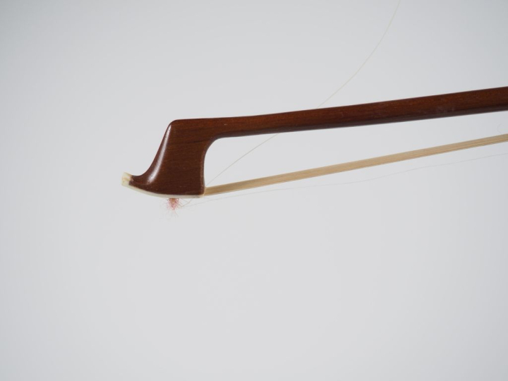 Violon d'étude	 fait à Mirecourt vers 1920-1930 portant l'etiquette "J