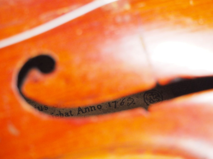Joli Violon allemand 	fait en copie d'ancien 1890-1900 portant l'étiqu