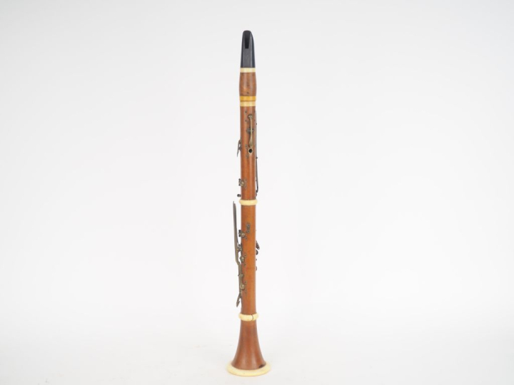 Clarinette en buis, estampillée SIMIOT à Lyon. (Petites restaurations,