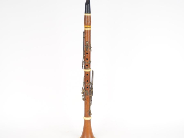 Clarinette en buis, estampillée SIMIOT à Lyon. (Petites restaurations,