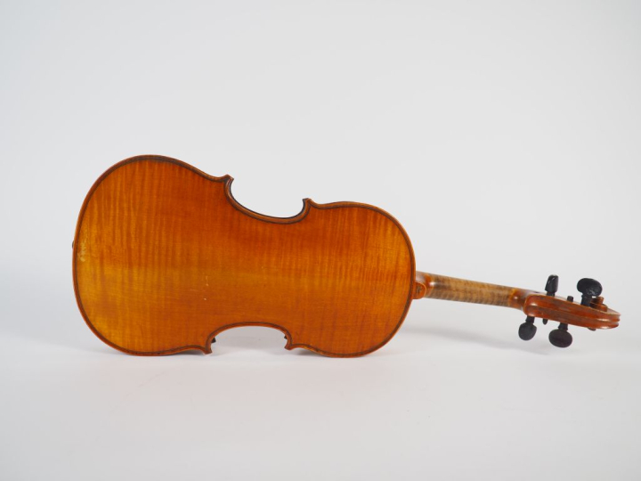 Violon portant la marque "BRETON" fait vers 1900 - 1920 dans les ateli