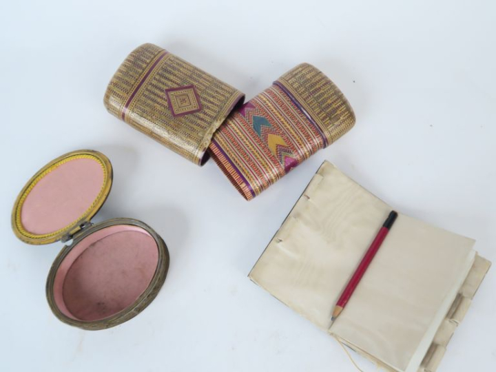 Etui fin XVIIIème - début XIXème en marqueterie de paille à décor de m
