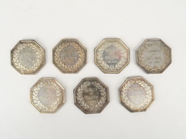 7 jetons en argent de la banque de France, An VIII. Poids.173,26 g.
