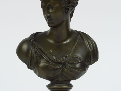 Sujet en bronze XIXème "Portrait de jeune femme en buste" H. 26 cm