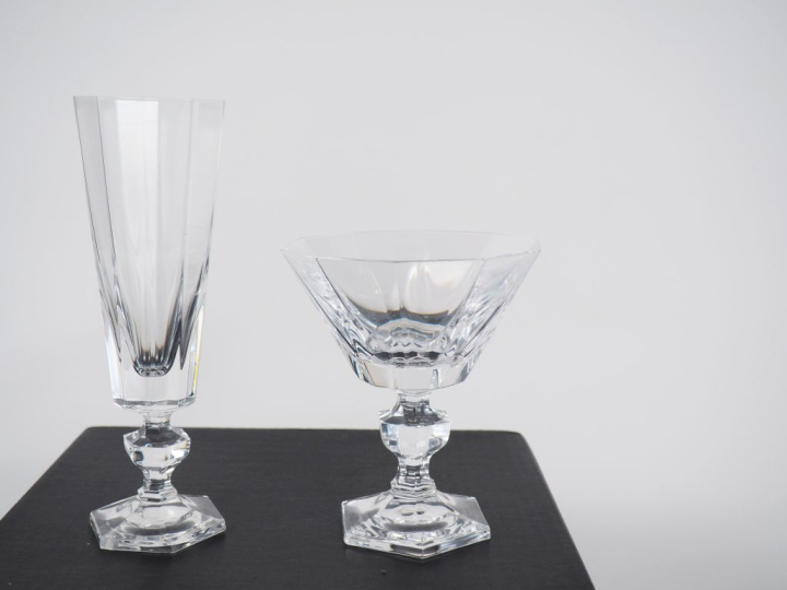SEVRES.  Service de verres en cristal comprenant : - 12 verres à eau -