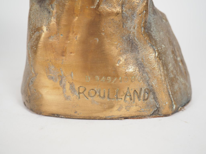 ROULLAND.  "Hippocrate". Sculpture en bronze.  Signée et numérotée 940