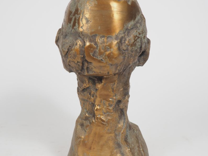 ROULLAND.  "Hippocrate". Sculpture en bronze.  Signée et numérotée 940