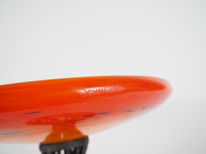 SCHNEIDER.  Grande coupe en verre marbré orange et jaune nuancé de ble