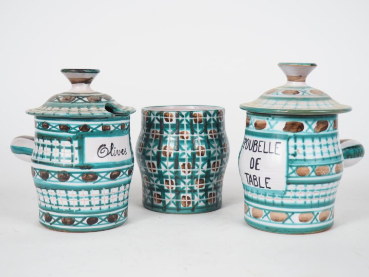 Robert PICAULT. Poubelle de table, pot à olives et un pot à manche en 