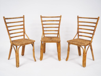 Vente aux enchères 3 chaises paillées 1970 en rotin. (quelques manques de paillage)