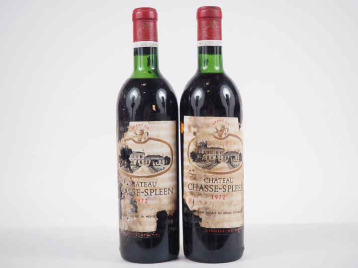 2 BOUTEILLES CHÂTEAU CHASSE SPLEEN MOULIS - 1972 - 1 LB/ 1 HEP/ETA 
