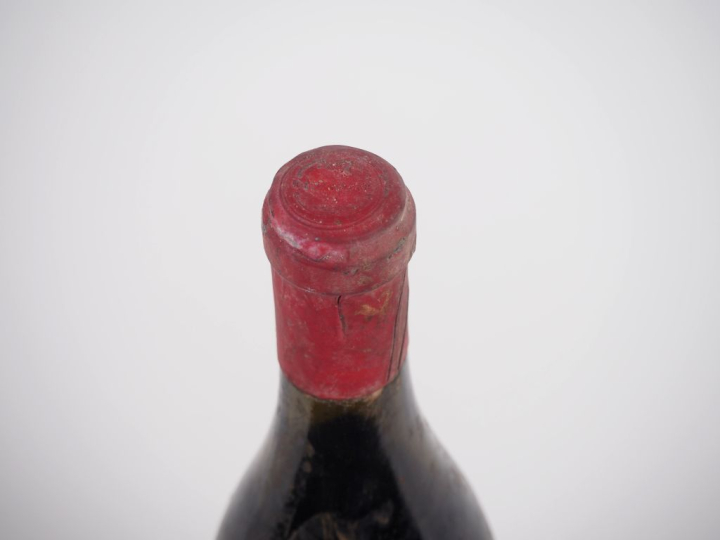1 BOUTEILLE ALOXE CORTON - 1921 - PRÉSUMÉE - 5 CM/SE 