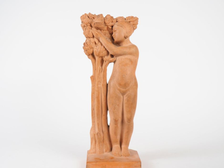 Henri Paul REY.  "jeune fille à la colombe" Sculpture en terre cuite  