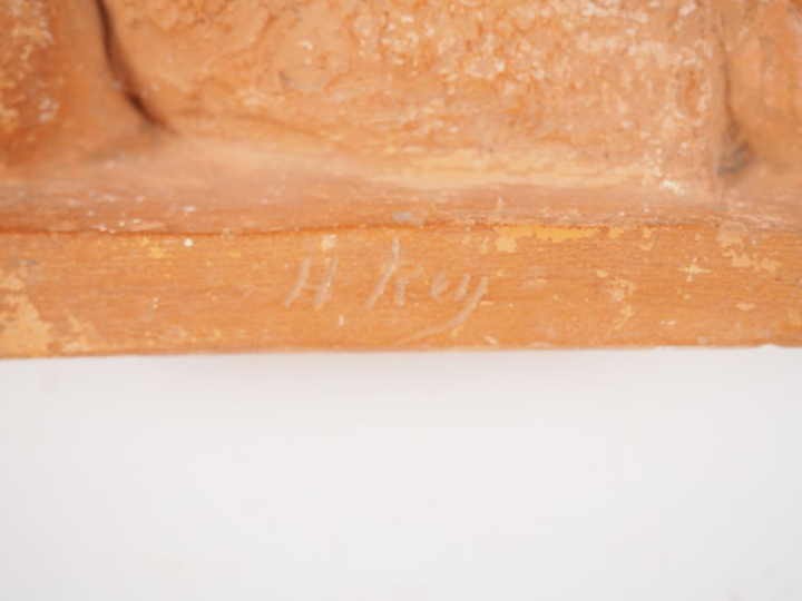 Henri Paul REY.  "le baiser" Sculpture en terre cuite  Signée  H. 31 c