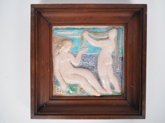 Vente aux enchères Henri Paul REY.  "les trois grâces" Plaque en tere cuite émaillée poly