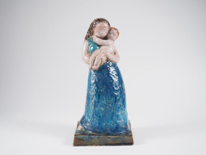 Henri Paul REY.  "Jeune mère et son enfant" Sculpture en terre cuite é