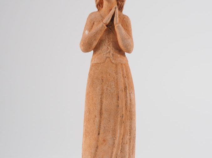 Henri Paul REY.  "Jeune fille en prière" Sculpture en terre cuite  Sig