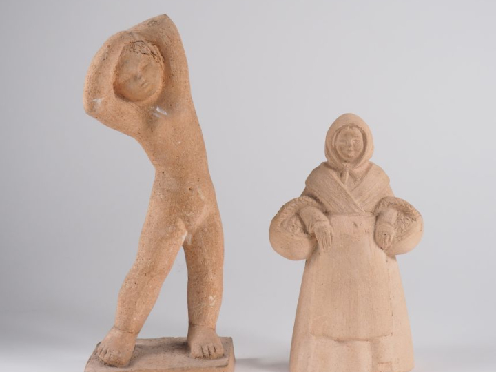 Henri Paul REY.  "paysanne au panier" Sculpture en terre cuite  (micro