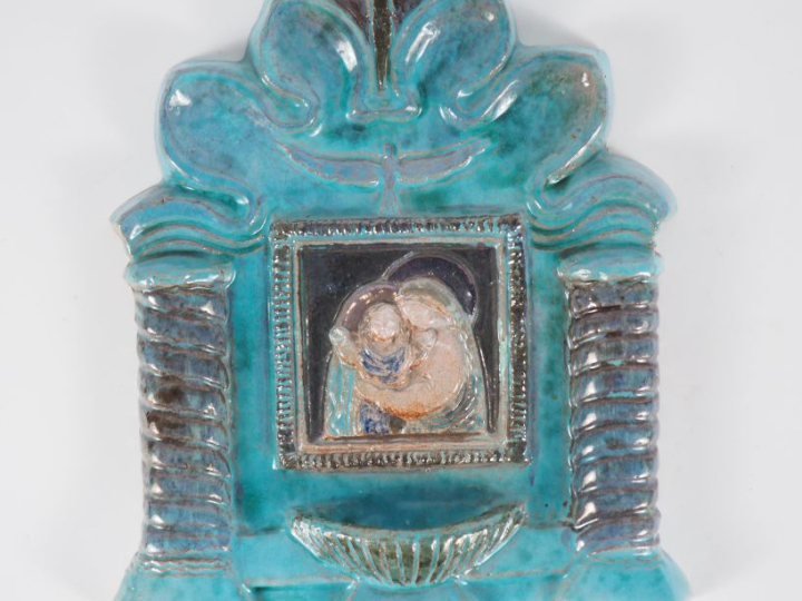 Henri Paul REY.  Bénitier plaque en céramique turquoise et brune.  Non