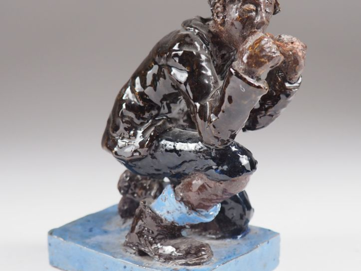 Henri Paul REY et Marcel de Jaegher.  "jeune homme agenouillé" Sculptu