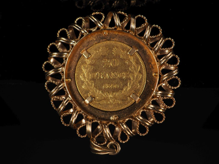 Pendentif en or avec pièce de 20 Francs or 1840 Poids : 14,20 g   