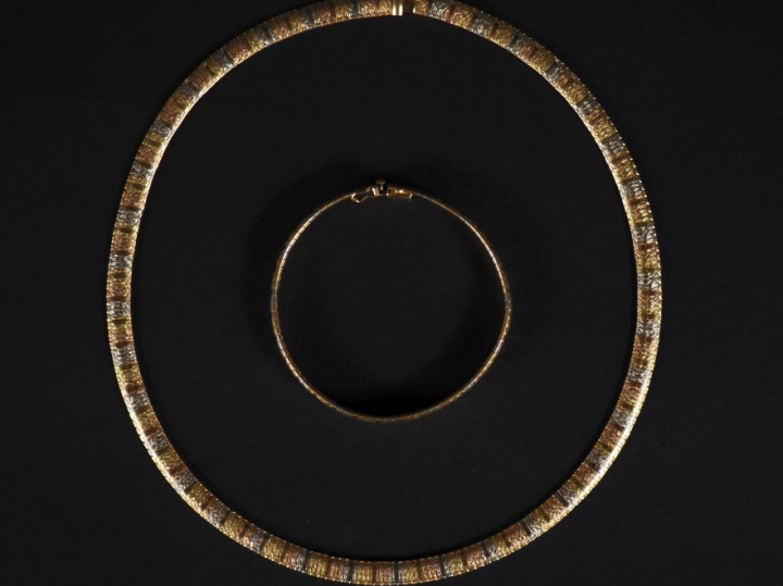 Collier et bracelet assortis en or 3 tons, maille souple articulée Poi
