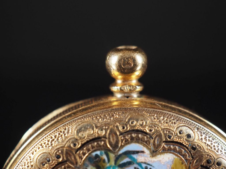 Boitier de montre Napoléon III en or 585 et émail, à décor de fleurs p
