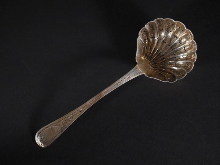 Cuillère à saupoudrer en argent 925 de style Louis XVI de forme godron
