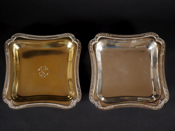 Deux jattes carrées en argent chiffré C.S poinçon Minerve  M.O : Carde