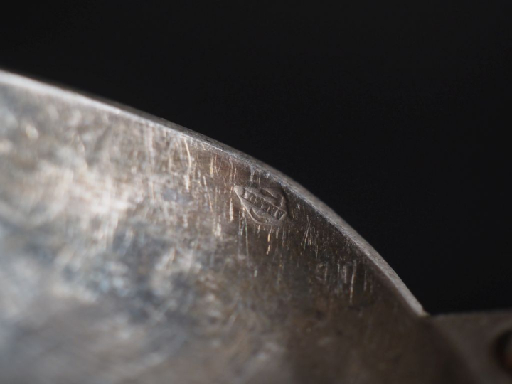 12 petites cuillères en argent 925 de style Louis XVI à décor de rince