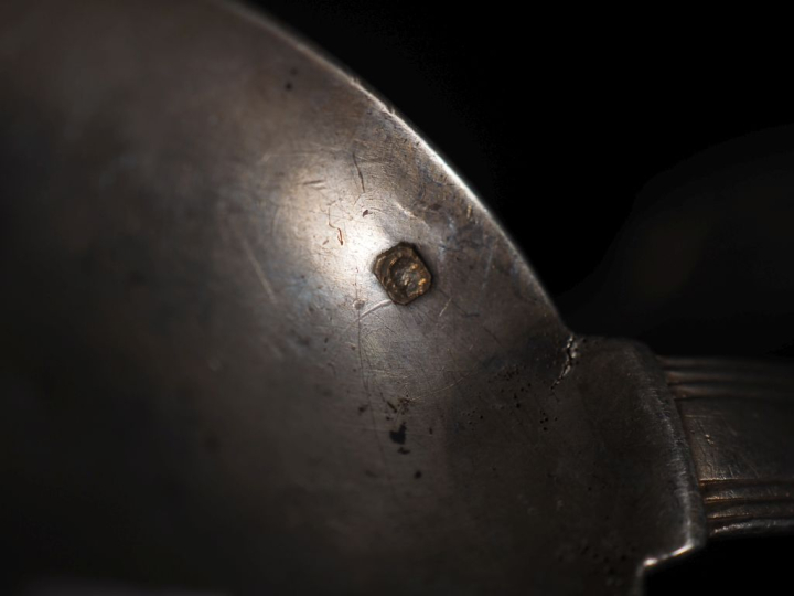 Paire de fourchettes et paire de cuillères en argent 925, ornées d'ini