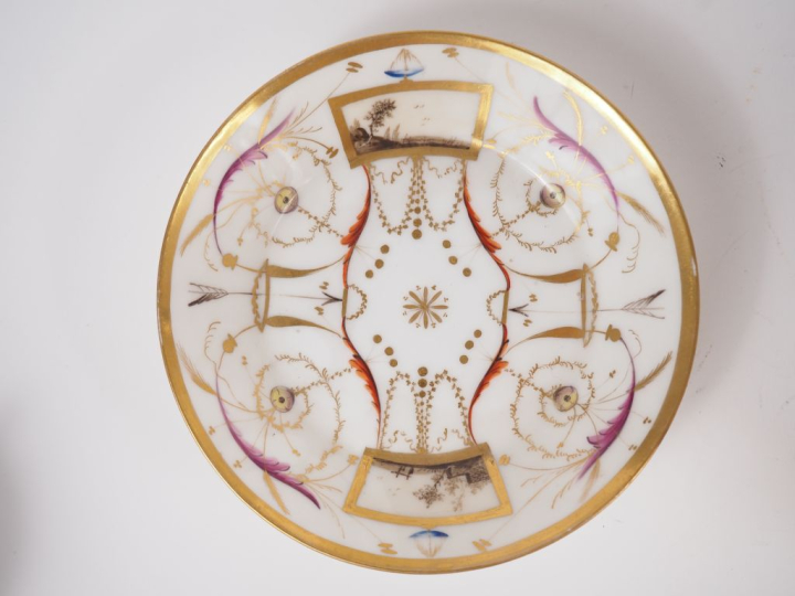 Service à café Empire en porcelaine de Paris, à décor de paysages lacu