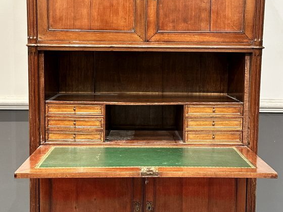 Secrétaire à guillotine Louis XVI en acajou, ouvrant à quatre vantaux 