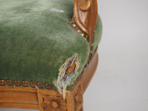 Paire de fauteuils cabriolet Transition Louis XV-Louis XV en bois natu