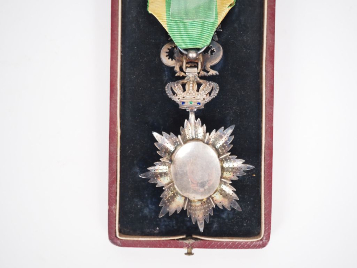 Vietnam, première moitié du XXe siècle Ordre impérial du dragon d’Anna