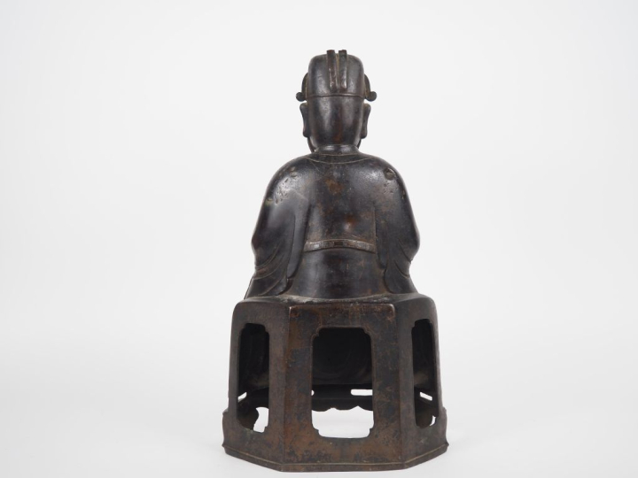 Chine, époque Ming, XVIIe siècle,  Importante statuette en bronze, de 