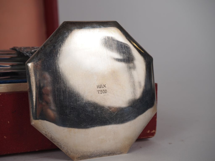 Cambodge, vers 1920  Coffret de voyage ou nécessaire de toilettes, con