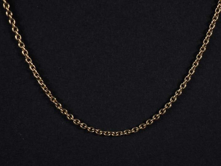 Chaine en or jaune 585, maille forçat.  Long. 46 cm Poids. 3,52 g   